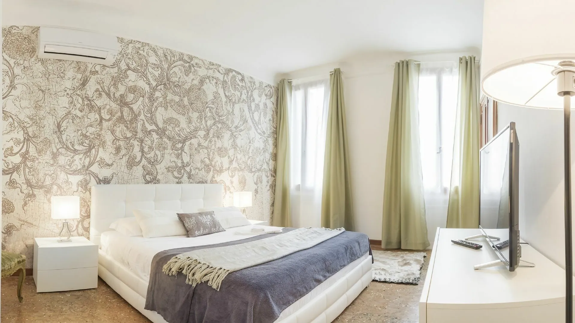 Best Venice Apartments Santa Croce 0*,